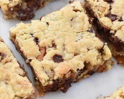 Blondie Brownies with Walnuts & Chocolate Chips | Domino® Sugar