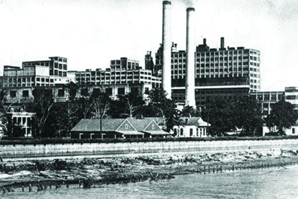 domino chalmette refinery history 1950