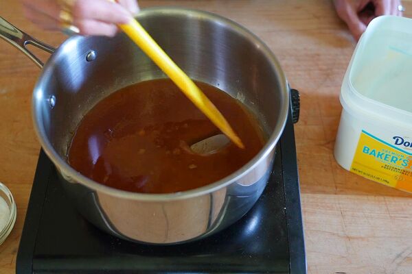 #5 Add the butter when the caramel reaches the amber color of your choosing